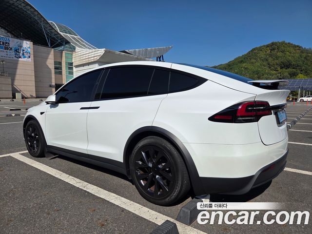 Tesla Model X AWD 2023 — фото 2