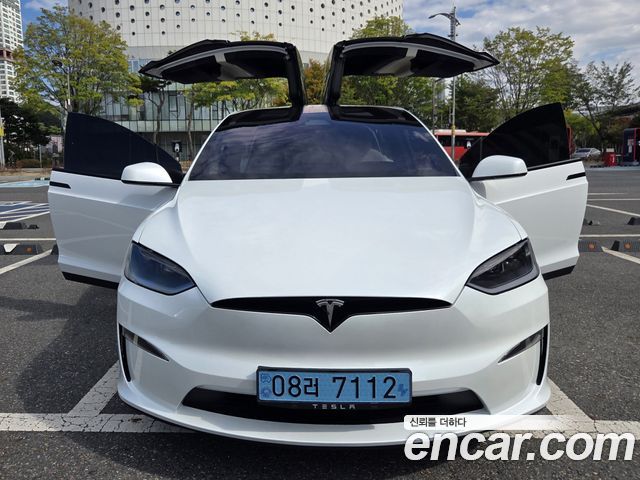 Tesla Model X AWD 2023 — фото 16