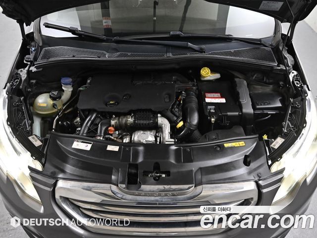 Peugeot 2008 1.6 BlueHDi Feline 2015 — фото 6