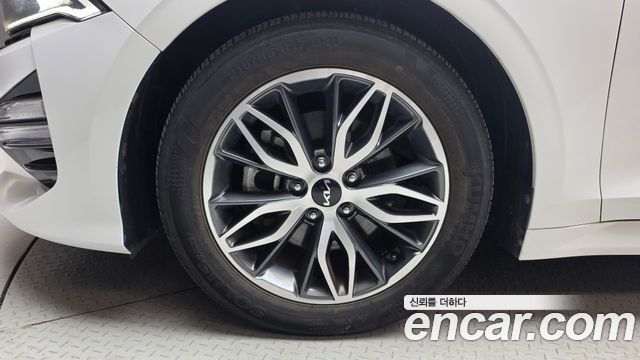 Kia K5 (III) 2.0 Prestige 2023 — фото 5