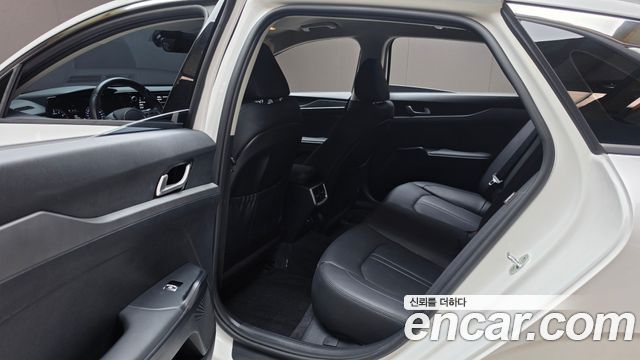 Kia K5 (III) 2.0 Prestige 2023 — фото 12