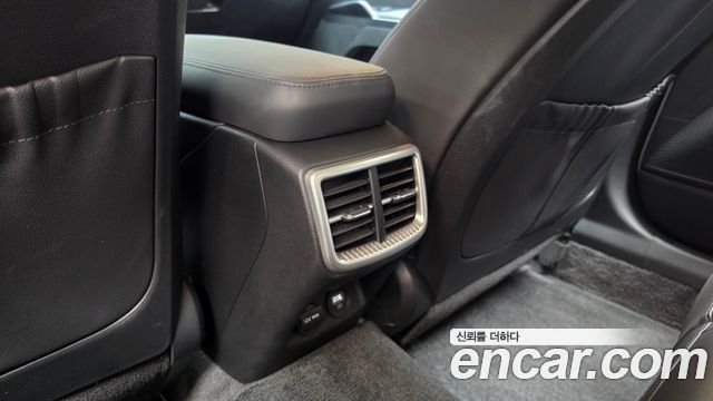 Kia K5 (III) 2.0 Prestige 2023 — фото 18