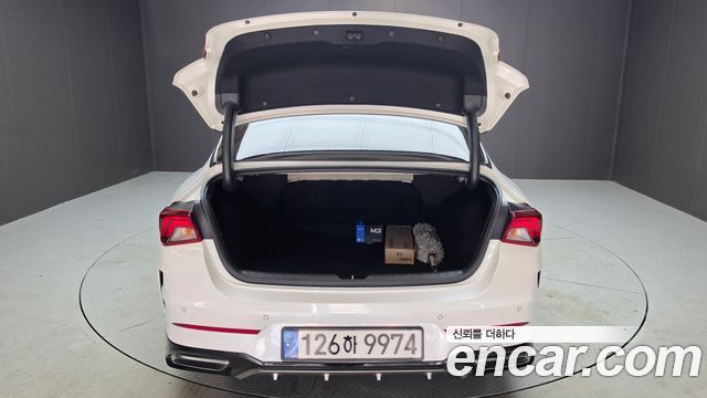 Kia K5 (III) 2.0 Prestige 2023 — фото 30