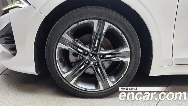 Kia K5 (III) 2.0 Prestige 2023 — фото 5