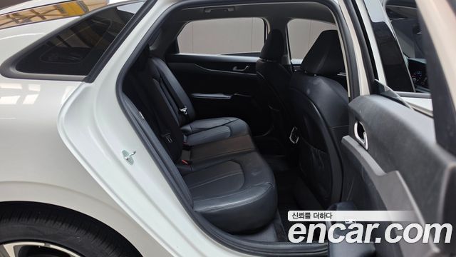 Kia K5 (III) 2.0 Prestige 2023 — фото 11