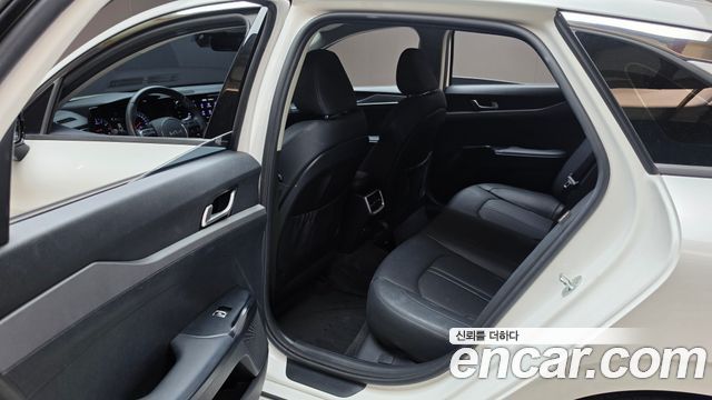 Kia K5 (III) 2.0 Prestige 2023 — фото 12