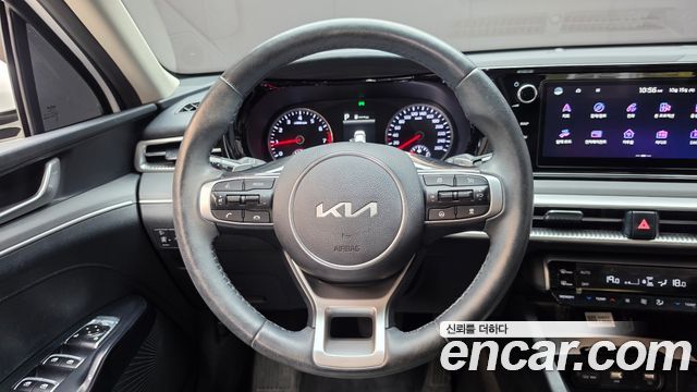 Kia K5 (III) 2.0 Prestige 2023 — фото 13