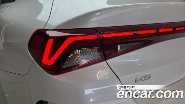 Kia K5 (III) 2.0 Prestige 2023 — фото 23