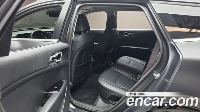 Kia Sportage (V) LPG 2.0 2WD Prestige 2023 — фото 12