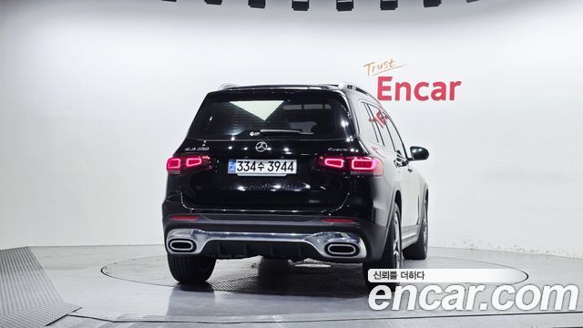 Mercedes-Benz GLB-Class (X247) GLB250 4MATIC 2023 — фото 4