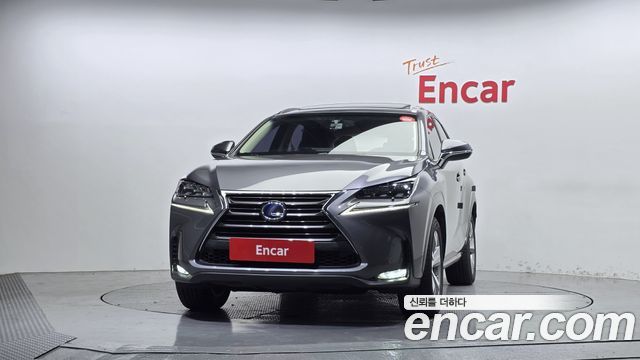 Lexus NX300h Executive 2017 — фото 3