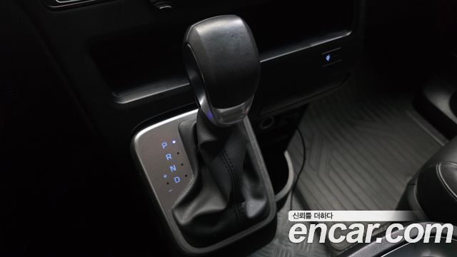 Hyundai Staria L3.5 Cargo 5-Seater Modern 2023 — фото 9