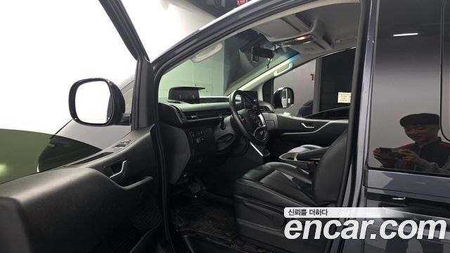 Hyundai Staria L3.5 Cargo 5-Seater Modern 2023 — фото 10