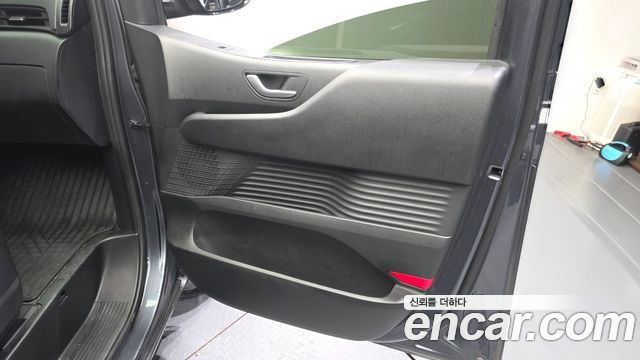 Hyundai Staria L3.5 Cargo 5-Seater Modern 2023 — фото 24