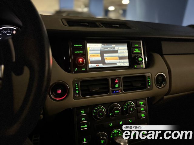 Land Rover Range Rover V8 5.0 Supercharged 2011 — фото 18