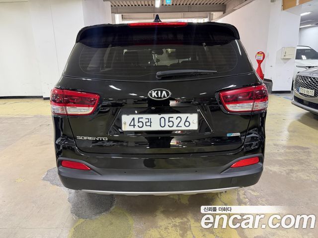 Kia Sorento Diesel 2.0 2WD Noblesse 2016 — фото 4
