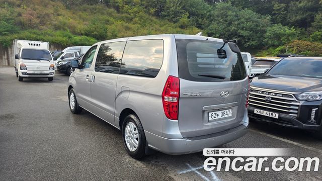 Hyundai Grand Starex 3-Seater VAN Smart 2018 — фото 4