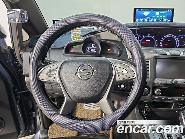 KG Mobility (SsangYong) Korando Turismo 4WD RX 9-seater 2018 — фото 9
