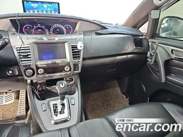 KG Mobility (SsangYong) Korando Turismo 4WD RX 9-seater 2018 — фото 10