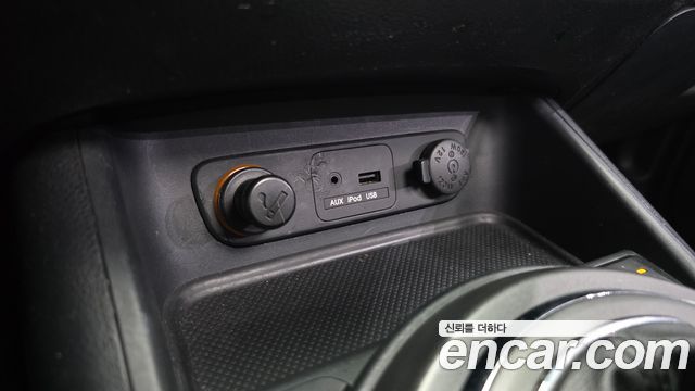 Kia Sportage R Diesel 2WD TLX High-Deluxe 2013 — фото 18