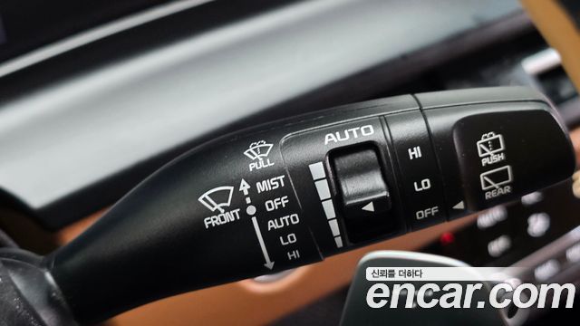 Kia Seltos Gasoline 1.6 Turbo 2WD Gravity 2023 — фото 18