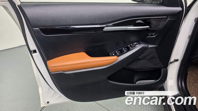 Kia Seltos Gasoline 1.6 Turbo 2WD Gravity 2023 — фото 24