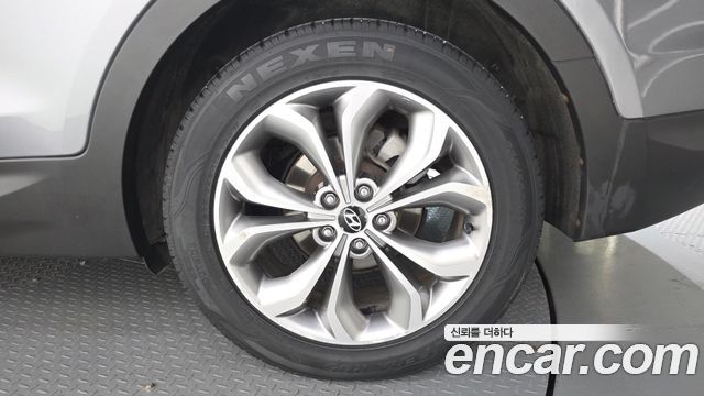 Hyundai Santa Fe (DM) Diesel(e-VGT) 2.0 2WD Premium 2013 — фото 21