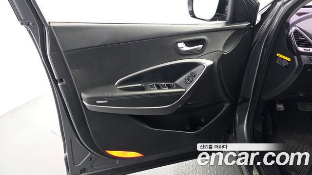 Hyundai Santa Fe (DM) Diesel(e-VGT) 2.0 2WD Premium 2013 — фото 24