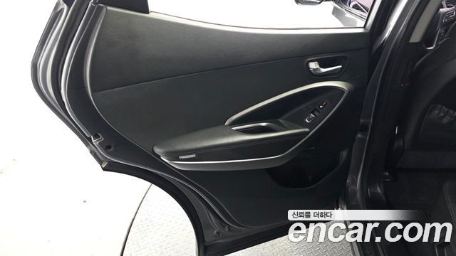 Hyundai Santa Fe (DM) Diesel(e-VGT) 2.0 2WD Premium 2013 — фото 25
