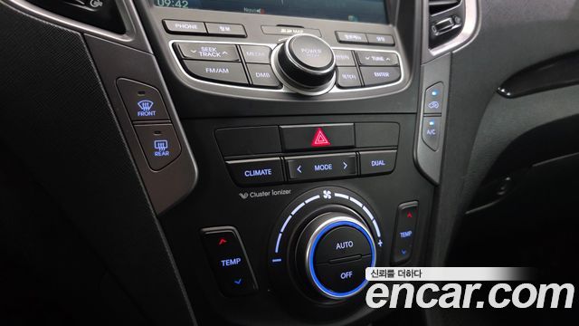 Hyundai Santa Fe (DM) Diesel(e-VGT) 2.0 2WD Premium 2013 — фото 30