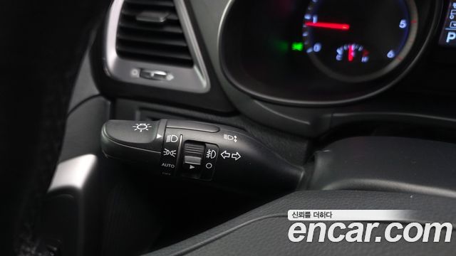 Hyundai Santa Fe (DM) Diesel(e-VGT) 2.0 2WD Premium 2013 — фото 31