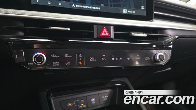 Kia K5 (III) 2.0 LPi(Rent) Prestige 2025 — фото 30