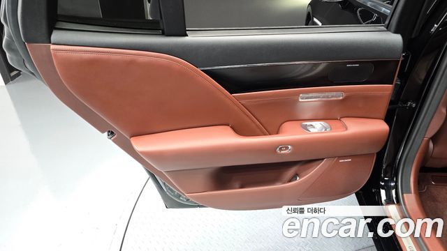 Genesis G90 (RS4) Gasoline 3.5 Turbo AWD 2022 — фото 25