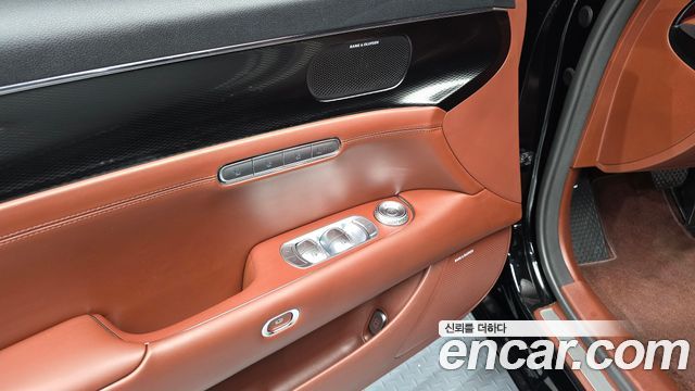 Genesis G90 (RS4) Gasoline 3.5 Turbo AWD 2022 — фото 28