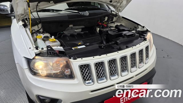 Jeep Compass 2.4 Limited 1st 2014 — фото 6
