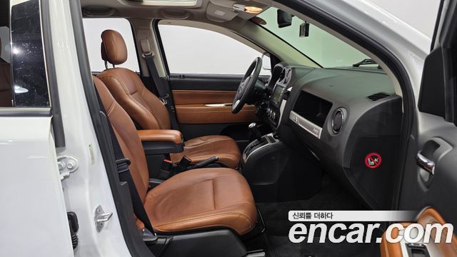 Jeep Compass 2.4 Limited 1st 2014 — фото 11