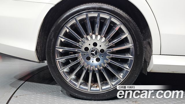 Mercedes-Benz E-Class (W213) E350 4MATIC AMG Line 2022 — фото 5