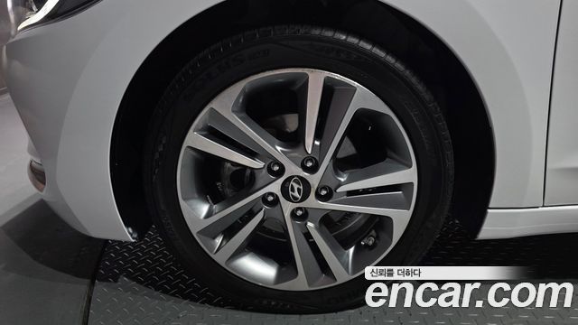 Hyundai Avante (AD) 1.6 GDI Premium 2018 — фото 5