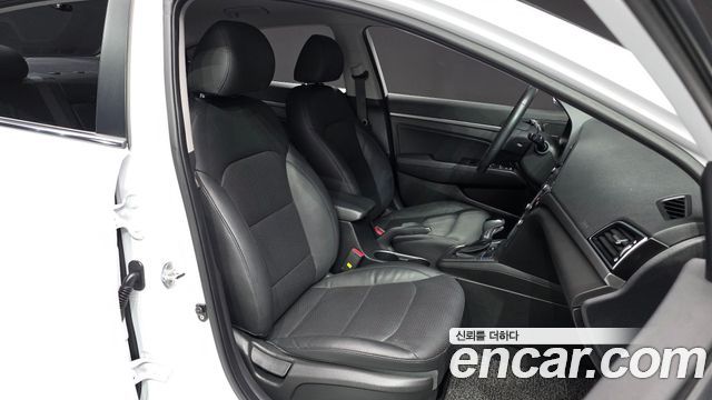 Hyundai Avante (AD) 1.6 GDI Premium 2018 — фото 11