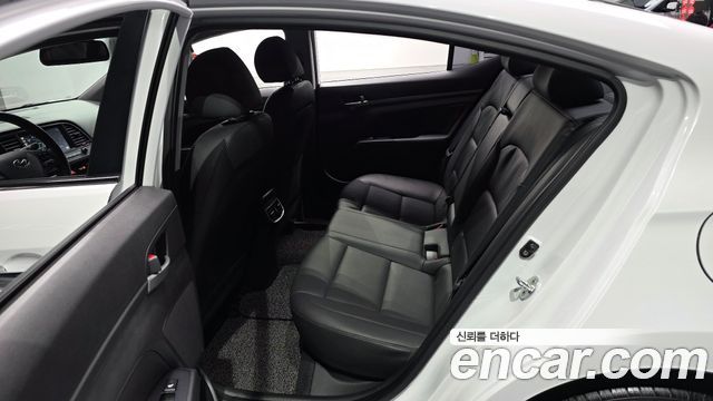 Hyundai Avante (AD) 1.6 GDI Premium 2018 — фото 12