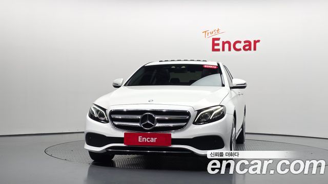 Mercedes-Benz E-Class (W213) E220d Avantgarde 2017 — фото 3
