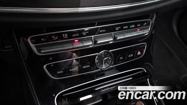 Mercedes-Benz E-Class (W213) E220d Avantgarde 2017 — фото 18