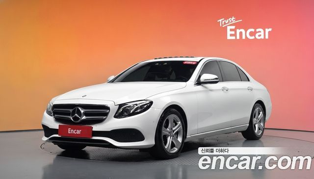 Mercedes-Benz E-Class (W213) E220d Avantgarde 2017 — фото 1