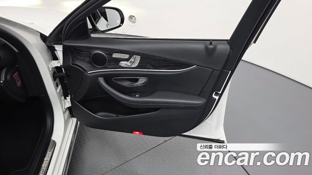 Mercedes-Benz E-Class (W213) E220d Avantgarde 2017 — фото 24
