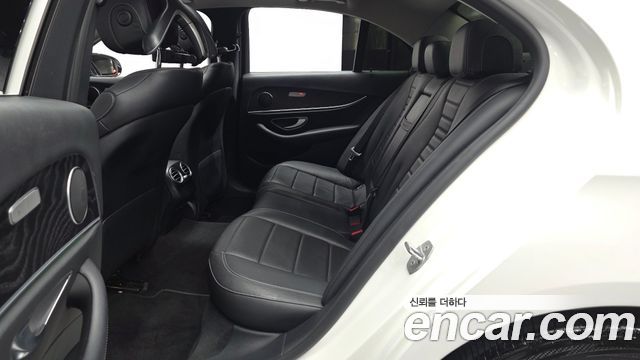 Mercedes-Benz E-Class (W213) E220d Avantgarde 2017 — фото 26