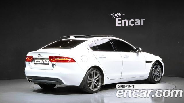 Jaguar XE 20d Perstige AWD 2017 — фото 2