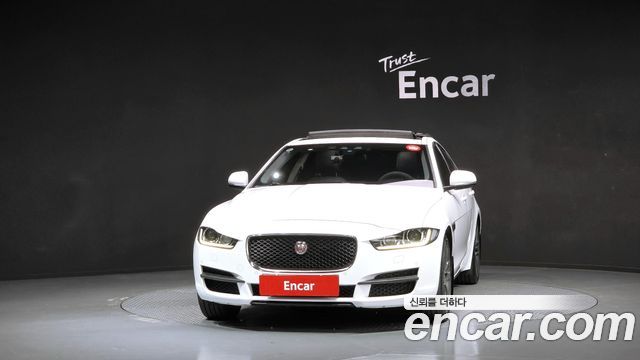 Jaguar XE 20d Perstige AWD 2017 — фото 3