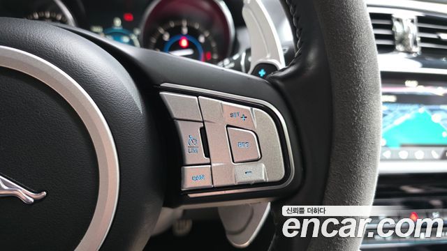 Jaguar XE 20d Perstige AWD 2017 — фото 17