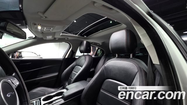 Jaguar XE 20d Perstige AWD 2017 — фото 18