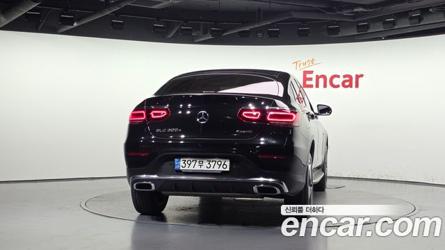 Mercedes-Benz GLC-Class (X253) GLC300e 4MATIC Coupe 2021 — фото 4